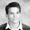 Ashton Kutcher aparece no Yearbook de 1994 da Clear Creek-Amana High School, em Tiffin, em Iowa