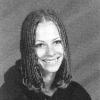Avril Lavigne aparece no Yearbook de 2001 da Napanee District Secondary School, no Canadá