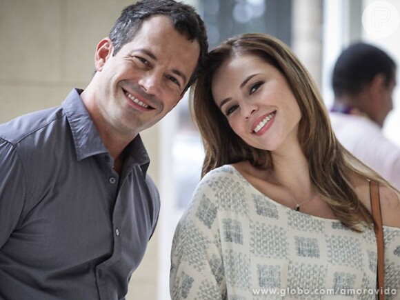 Bruno (Malvino Salvador) e Paloma (Paolla Oliveira) se unem para investigar qual é o plano de Aline (Vanessa Giácomo), em 'Amor à Vida', em dezembro de 2013