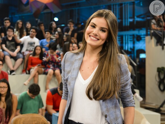 Camila Queiroz vai viver uma personagem carioca na próxima novela das sete, 'Pega Ladrão'