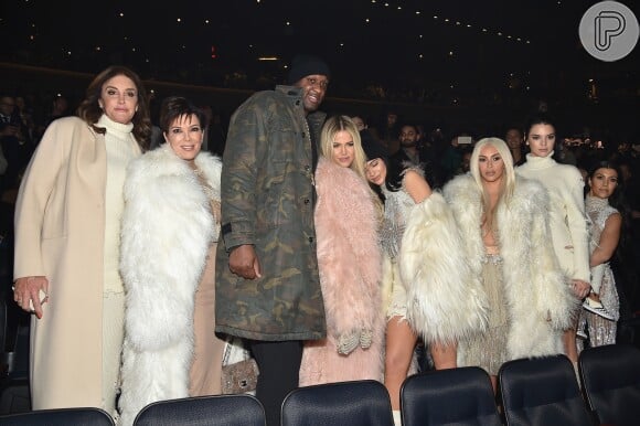 O reality show 'Keeping Up With The Kardashians', com o cotidiano da família de Kim, também foi suspenso