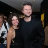 A atriz Bruna Linzmeyer posou para as fotos ao lado do ator Selton Mello durante a sessão comemorativa dos 15 anos do filme 'Lavoura Arcaica'