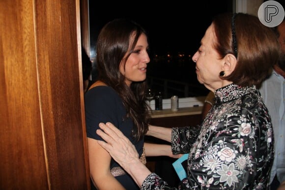 Fernanda Montenegro conversa com a cantora Carminho
