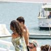 Débora Nascimento e José Loreto curtem passeio de barco em Fernando de Noronha nesta quarta-feira, 1º de janeiro de 2014