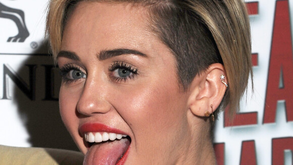 Miley Cyrus acha que pode tomar o posto de Beyoncé: 'Tenho o pacote completo'