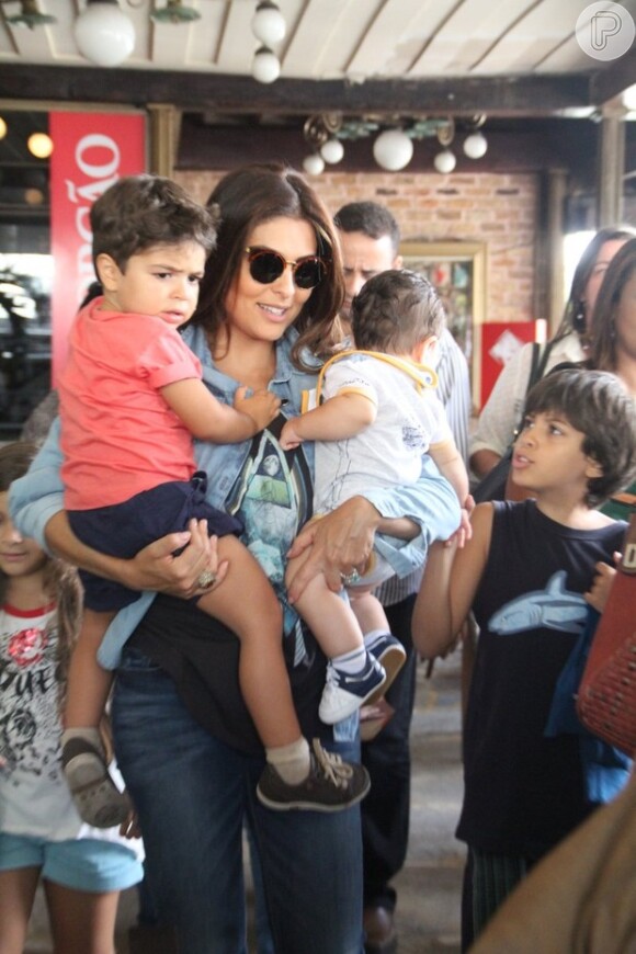 Juliana Paes é mãe de Pedro, de 3 anos, e Antonio, de 6 meses