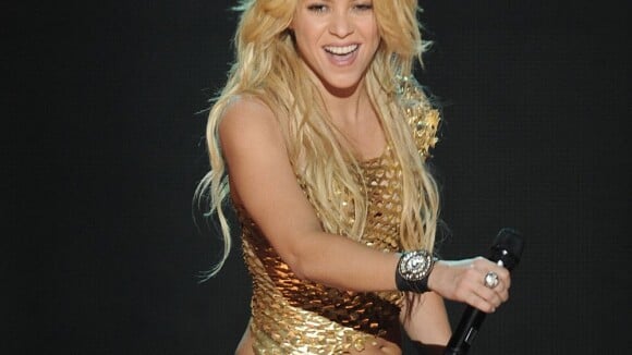 Shakira não se preocupa com o corpo: 'Gerard prefere carne ao invés de osso'