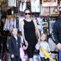 Casa de Jolie e Brad Pitt é cercada pela polícia após 'engano' dos filhos