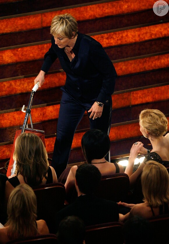 Ellen DeGeneres brinca com convidados na plateia do Oscar 2007