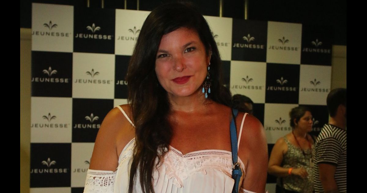 A atriz Cristiana Oliveira também prestigiou o show das sertanejas