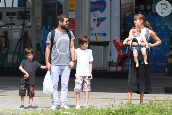 Sophie Charlotte estava acompanhada ainda do marido, Daniel de Oliveira, e dos filhos dele, Raul, de 9 anos, e Moisés, de 6