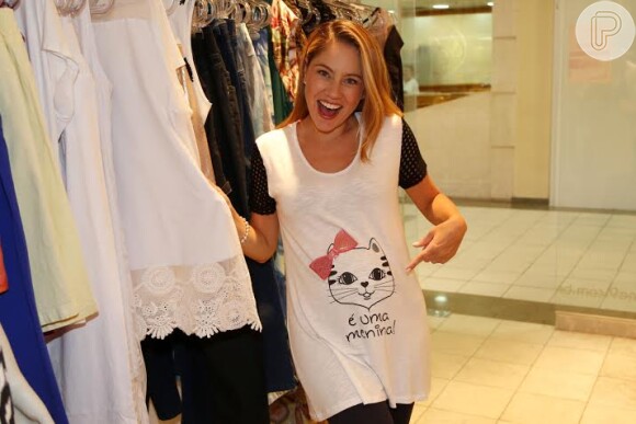 Juliana Baroni foi a evento em shopping no Rio nesta quinta-feira