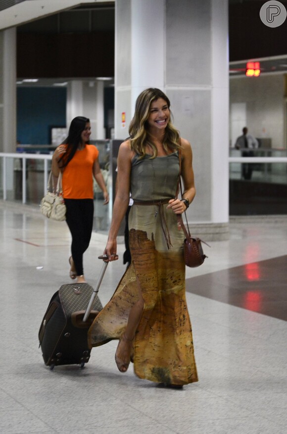 Grazi Massafera embarca no aeroporto Santos Dumont, no Rio de Janeiro, nesta quinta-feira, 30 de janeiro de 2014