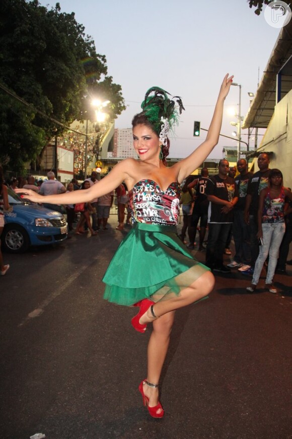 Paloma Bernardi participa de ensaio técnico do Carnaval 2014 na Marquês de Sapucaí, no Rio de Janeiro, em 9 de fevereiro de 2014