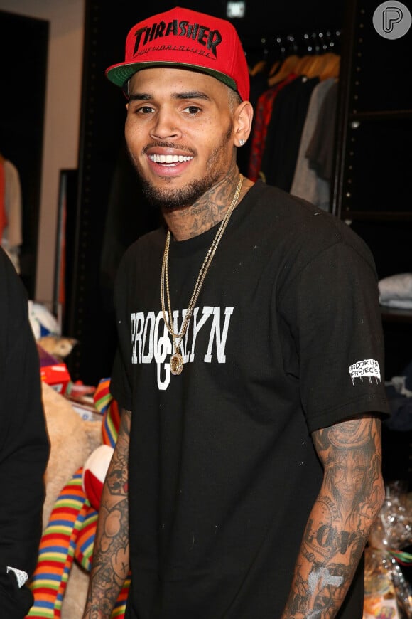 Neymar dançou a música 'Party' de Chris Brown em parceria com o cantor Usher e o rapper Gucci Mane