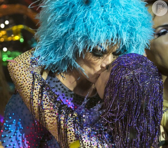 Rodrigo Hilbert surge de drag queen e ganha beijo de Fernanda Lima no programa 'Amor & Sexo'