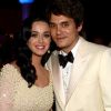 Katy já namorou o cantor John Mayer. O casal terminou oficialmente em março de 2015