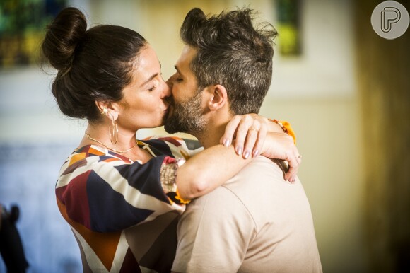 Alice (Giovanna Antonelli) e Mario (Bruno Gagliasso) vão se casar, na novela 'Sol Nascente'