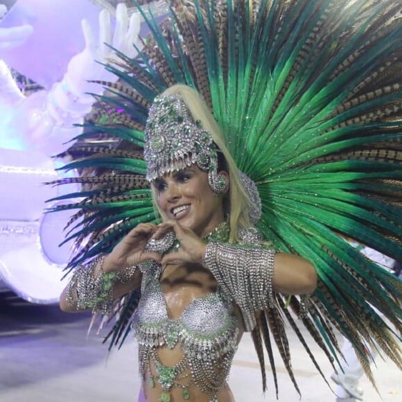 Wanessa Camargo havia festejado o vice-campeonato da Mocidade e tinha previsão de voltar ao desfile deste sábado, 4 de março de 2017