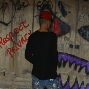 Justin Bieber foi investigado ao pichar muro em sua mais recente passagem pelo Brasil