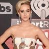 Katy adotou o visual joãozinho depois de romper o namoro com Orlando Bloom