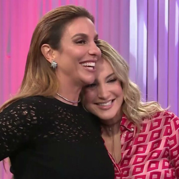 'A gente até enjoou de falar disso já. Nem é pauta mais nas nossas conversas', disse Claudia Leitte sobre rumores de rivalidade com Ivete Sangalo