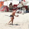 José Loreto aproveitou a manhã de sol desta quinta-feira, 20 de fevereiro de 2014, para jogar futevôlei na praia da Barra da Tijuca, zona Oeste do Rio de Janeiro