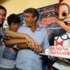 Alexandre Borges comemora aniversário no Rio de Janeiro com Julia Lemmertz e o filho, Miguel, em pré-estreia de filme de animação