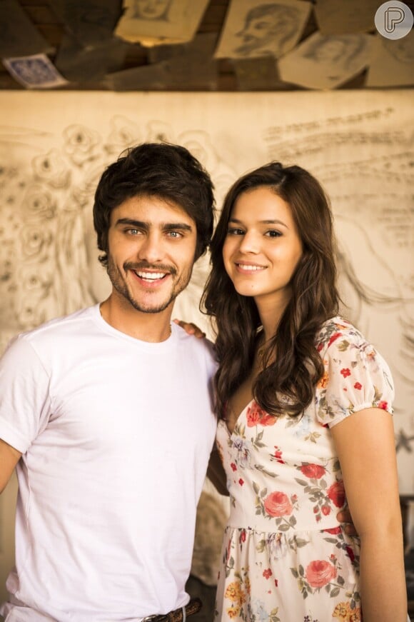 Bruna Marquezine e Guilherme Leicam formaram par romântico na segunda fase da novela 'Em Família'