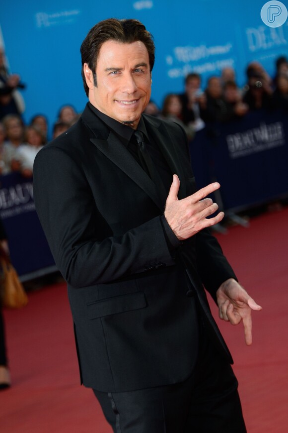 John Travolta também vai estar na cerimônia como um dos apresentadores convidados