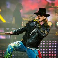 Guns N' Roses pede quiropata, comida típica e 108 toalhas para shows no Brasil