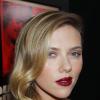 Scarlett Johansson brilha no tapete vermelho