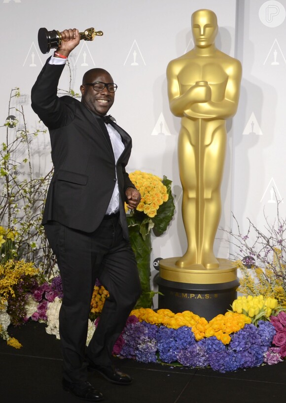 O diretor Steve McQueen, de '12 Anos de Escravidão', é o primeiro negro a dirigir uma produção vencedora da categoria principal do Oscar