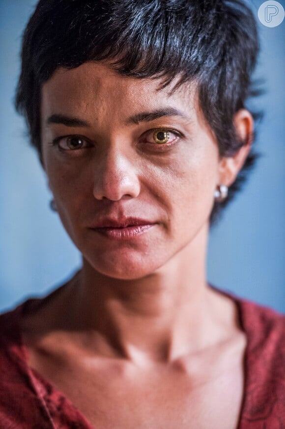 Gaia (Ana Cecília Costa) descobre que em pouco tempo irá morrer, em 'Joia Rara', em 15 de março 2014