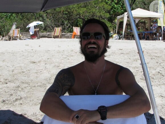 Surfista de corpo e alma, Paulinho Vilhena é um dos participante do 'Nas Ondas'