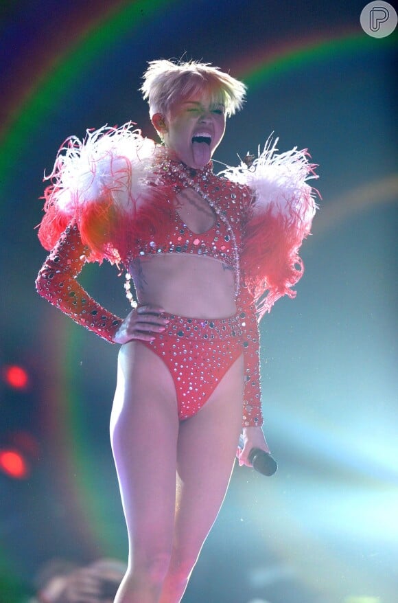 'Bangerz', a nova turnê de Miley Cyrus tem muitas coreografias sensuais