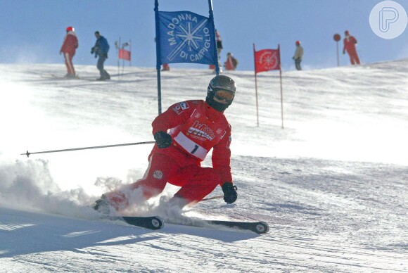 Michael Schumacher está internado desde o dia 29 de dezembro, quando sofreu um acidente enquanto esquiava na França