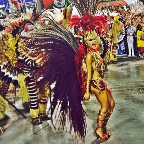 Paloma Bernardi desfilou pela Grande Rio no Carnaval deste ano