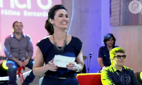 Fátima Bernardes sorri ao dançar o 'Lepo Lepo' no programa 'Encontro'