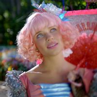 Bruna Linzmeyer terá cabelos cor-de-rosa em 'Meu Pedacinho de Chão'