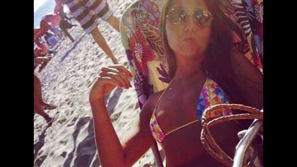 Carolina Portaluppi, filha de Renato Gaúcho, exibe corpão na praia de Ipanema
