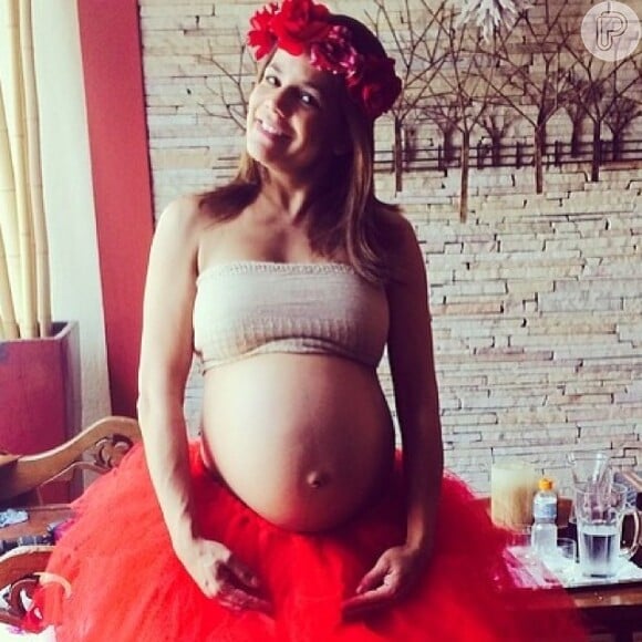 A atriz deu à luz Bruna na madrugada de domingo, dia 23 de março de 2014