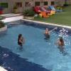 Angela, Vanessa e Clara festejam final do 'BBB 14' entre mulheres na piscina