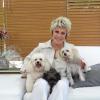 Ana Maria Braga com suas cadelinhas nos bastidores do 'Mais Você'