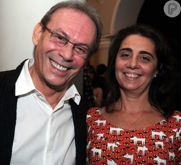 José Wilker ao lado da namorada, Claudia Nascimento, durante evento