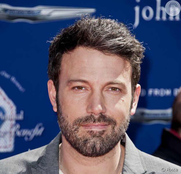 Ben Affleck está com 43 cm de músculos no bíceps para