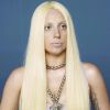 Lady Gaga é garota-propaganda da Versace