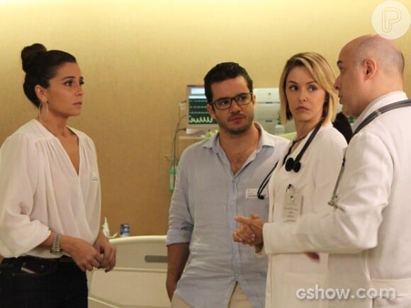 Clara (Giovanna Antonelli) fica preocupada com a possibilidade de Cadu (Reynaldo Gianecchini) passar por um transplante de coração, na novela 'Em Família'