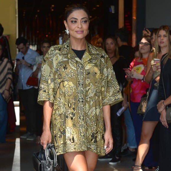 'Estamos entrando na reta final da novela, então não estou tendo muito tempo para fazer atividade física', disse Juliana Paes