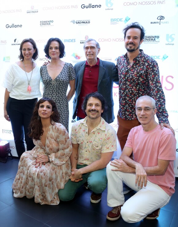 Maria Ribeiro, protagonista do filme 'Como Nossos Pais', se reúne com elenco na pré-estreia do longa, no Cine Roxy, em Copacabana, Zona Sul do Rio de Janeiro, na noite desta terça-feira, 29 de agosto de 2017